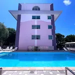 アパート Fun And Relax By The Pool-beahost ビビオーネ