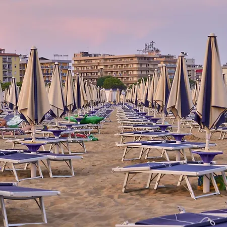 Apartamento Fun And Relax By The Pool - Beahost Bibione